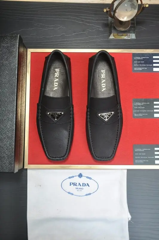 prada cuir chaussures pour homme s_125750b1